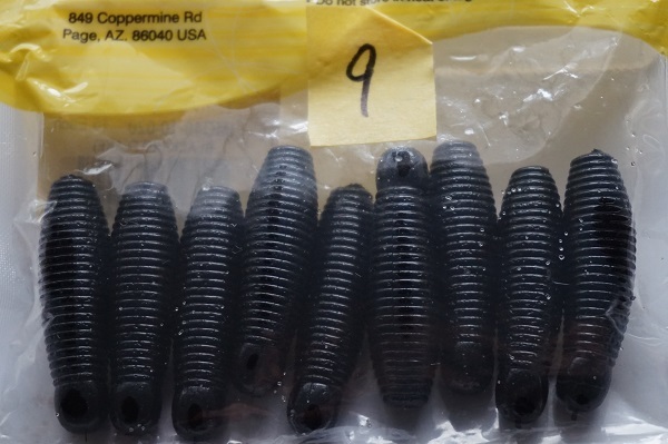 ★保管品 使用品 ゲーリー TAIL LESS GRUB IMO40-10-020 ＃020 BLACK （NO FLAKE）バス釣りにおすすめイモグラブ 9本入 の画像2