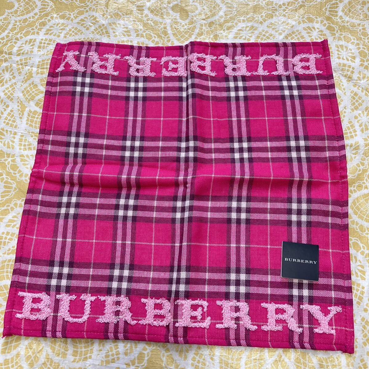 【激レア】新品/BURBERRY/タオルハンカチ/正規品/バーバリー/綿100%/未使用/即決ロゴ/ブランド/日本製/ノバチェック/ハンドタオル/ピンク_画像2