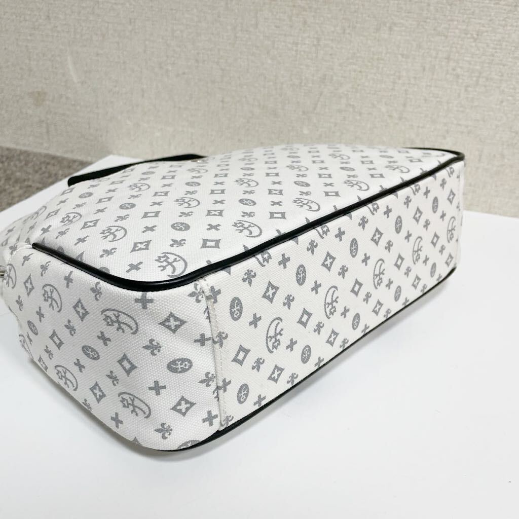 A новый товар Castelbajac большая сумка обычная цена 15,180 иен монограмма колено s белый 038511E