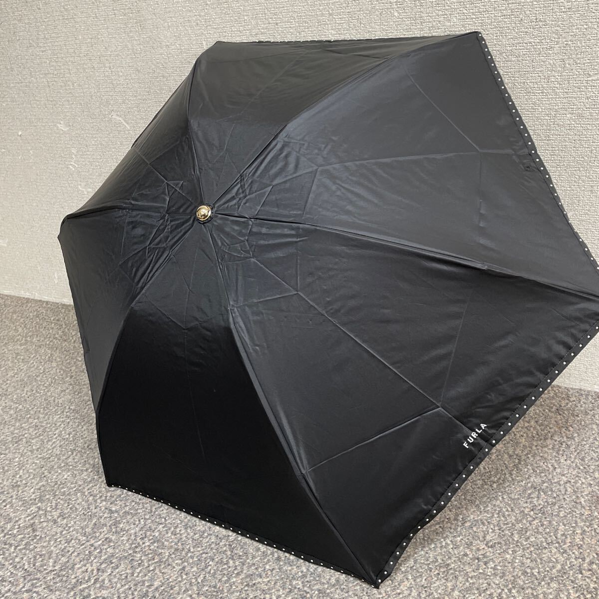 新品 フルラ 傘 日傘 折りたたみ傘 一級遮光 軽量 黒 雨の日OK all weather パラソル_画像3