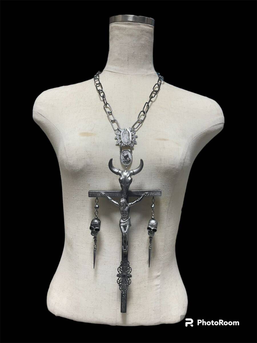 JＰG/ vintage Collection sample BUFFALO scull cross necklace GAULTIER _画像3