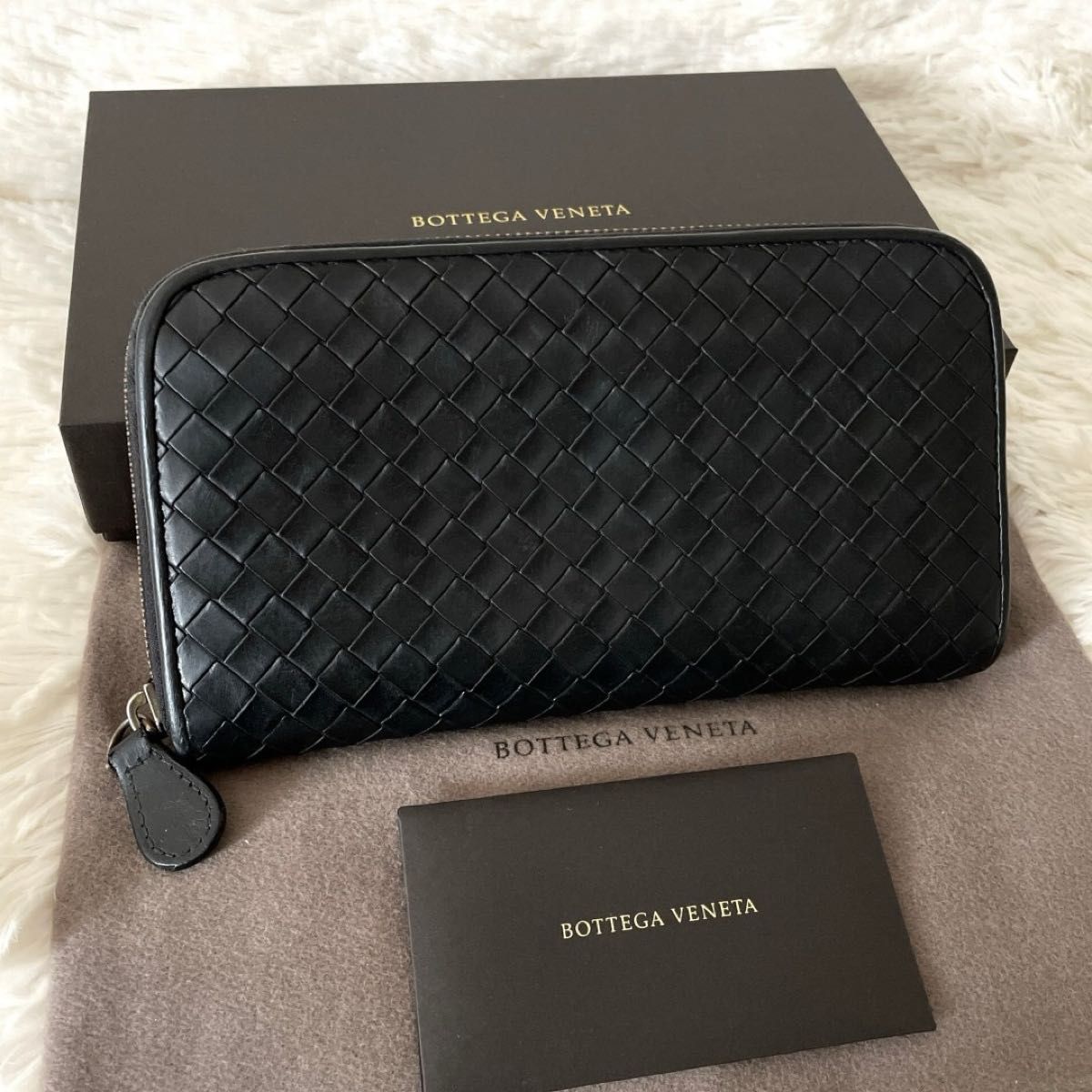 美品☆BOTTEGA VENETA ボッテガヴェネタ イントレチャート 長財布 ラウンドジップ ブラック ラウンドウォレット 黒