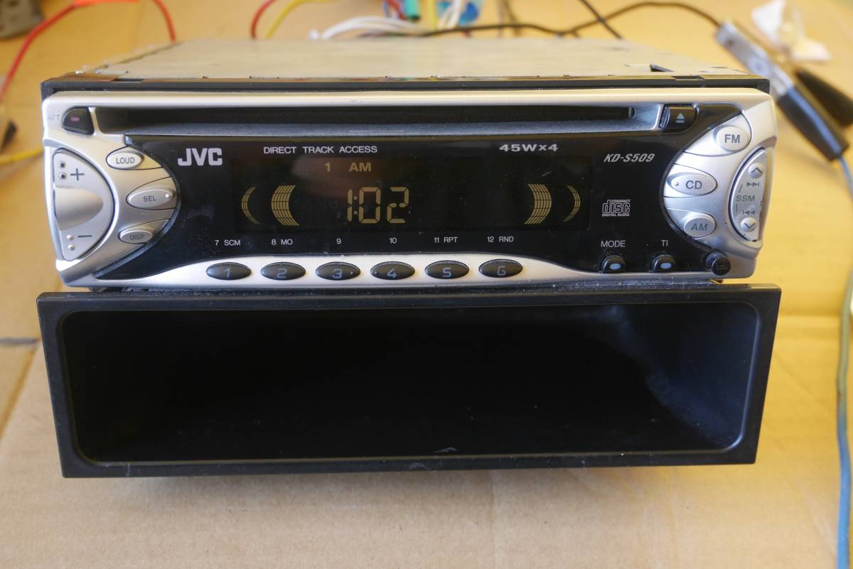 ///ビクター JVC KD-S509-S 1Dサイズ CDデッキ　小物入れ付き///_画像2