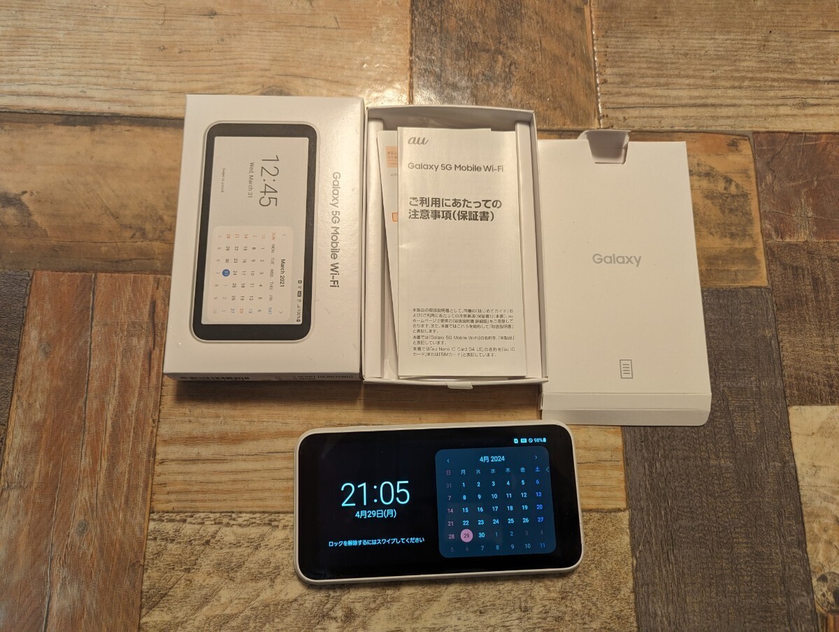 au Galaxy 5G Mobile Wi-Fi SCR01 モバイルルーター　中古品_画像1