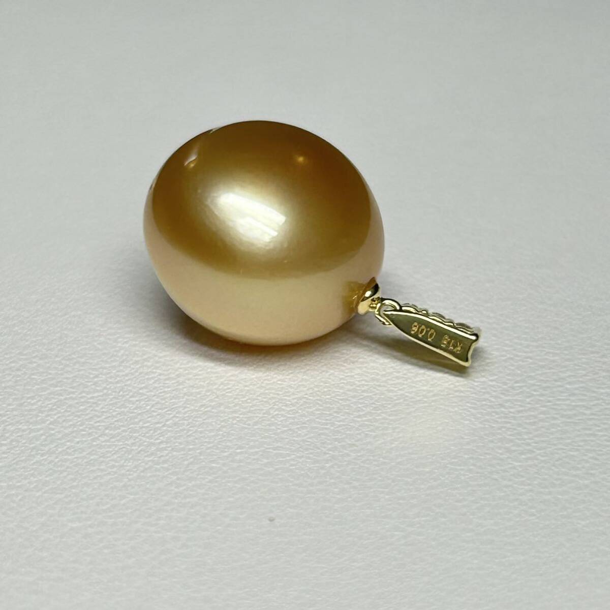 [ rarity! lustre eminent! extra-large 14.6mm] natural south . White Butterfly pearl 4.1g diamond D0.06ct K18 Gold pearl pendant top south . pearl necklace 18 gold 