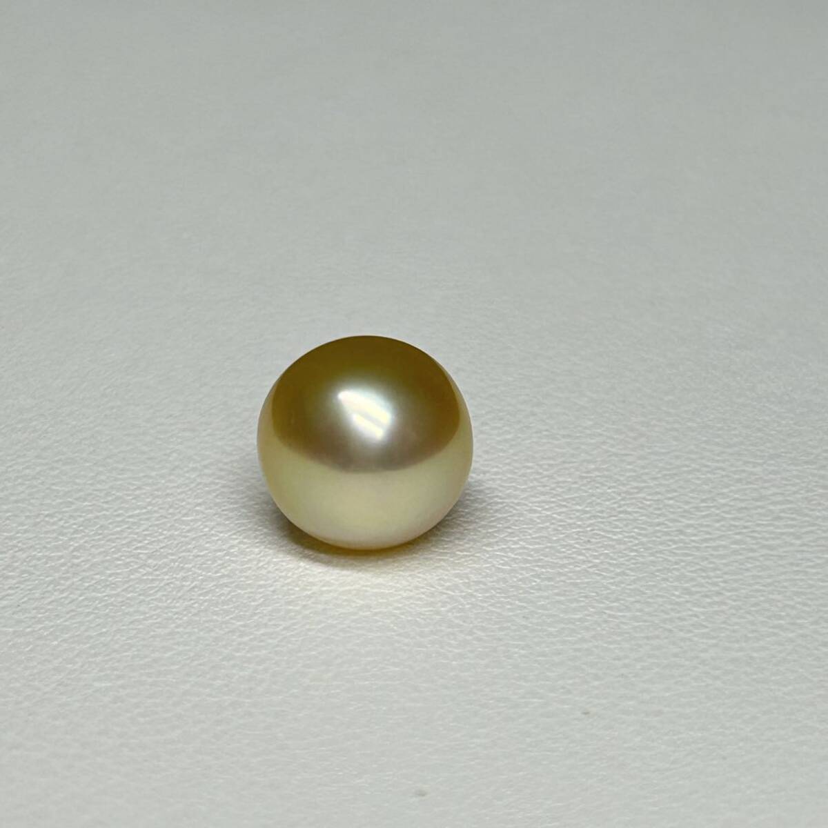 [ lustre eminent!9.0mm ]K18 natural south . pearl .. gloss eminent pendant top south . White Butterfly pearl 1.2g natural Gold pearl Pearljewelry