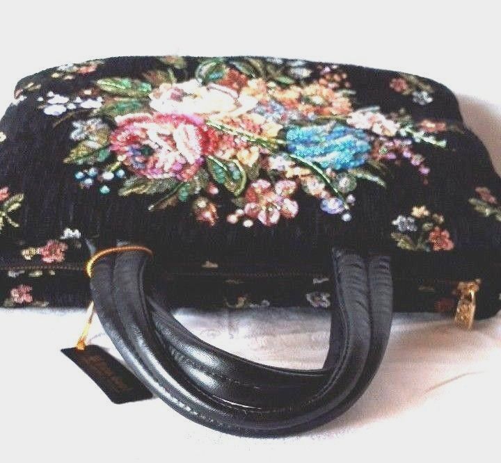 未使用トートバッグ　 シンクビー　 花柄ゴブラン織り 刺繍 ビーズスパンコールブラックA４サイズ収納可能