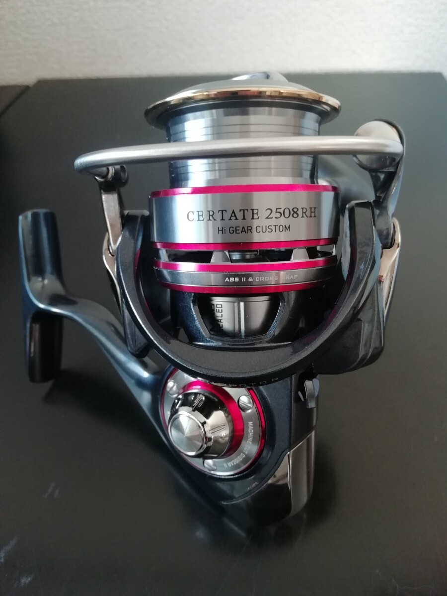 Yahoo!オークション - 美品 DAIWA 10セルテート2508RH ハイギア Yahoo!オークション - 美品 DAIWA 10セルテート2508RH ハイギア