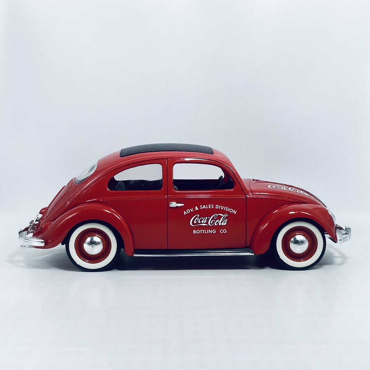 絶版品 コカコーラ純正 SOLIDO ソリド 1/18 Volkswagen type1 Beetle フォルクスワーゲン ビートル コカコーラ社コマーシャルカーの画像5