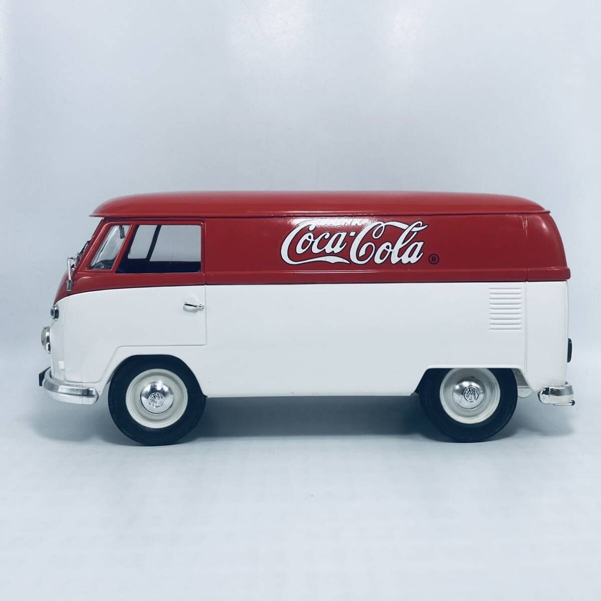 絶版品 ビンテージ SOLIDO ソリド 1/19 1966年型 Volkswagen フォルクスワーゲンType 2 COMBI コカ・コーラ社コマーシャルバン_画像7