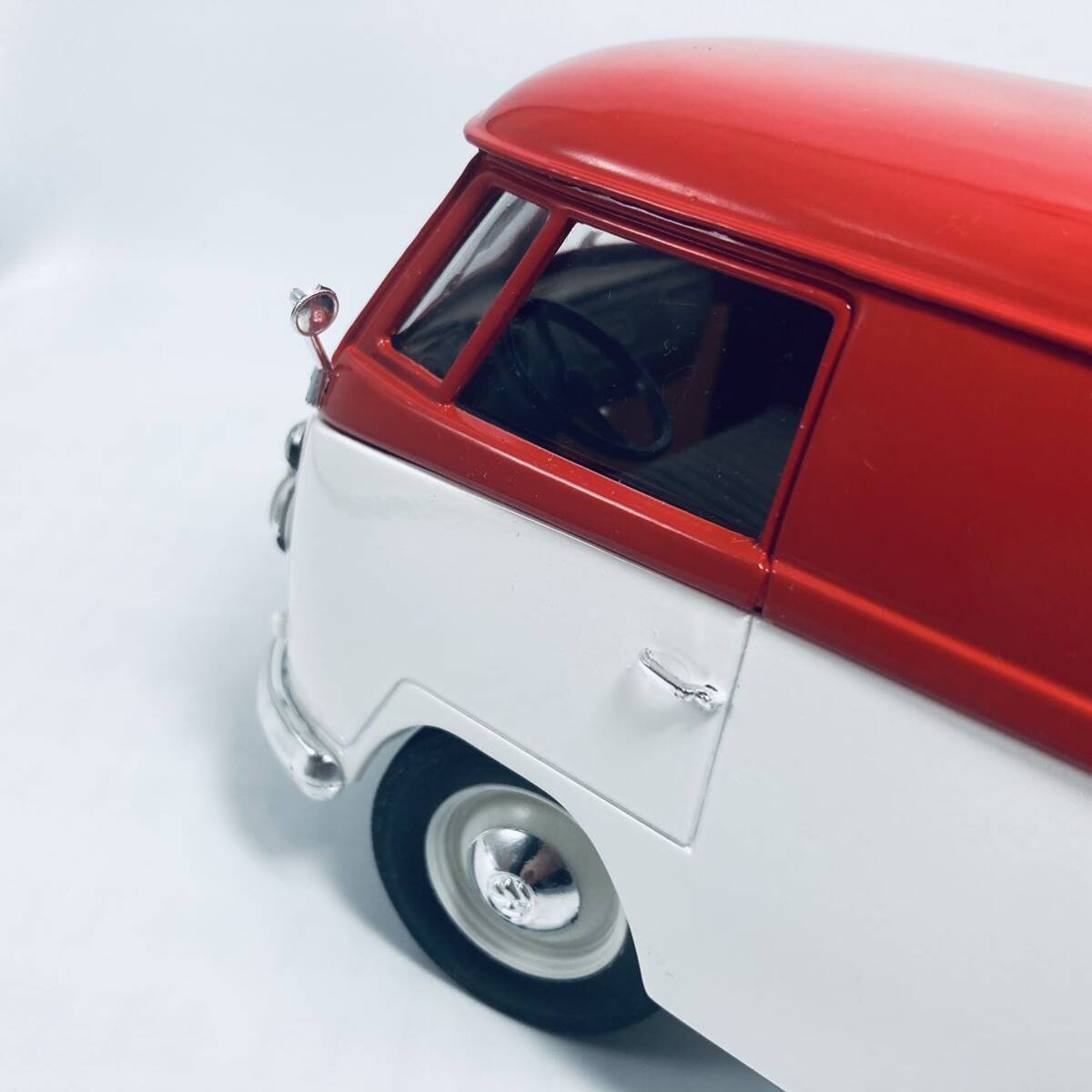 絶版品 ビンテージ SOLIDO ソリド 1/19 1966年型 Volkswagen フォルクスワーゲンType 2 COMBI コカ・コーラ社コマーシャルバン_画像6