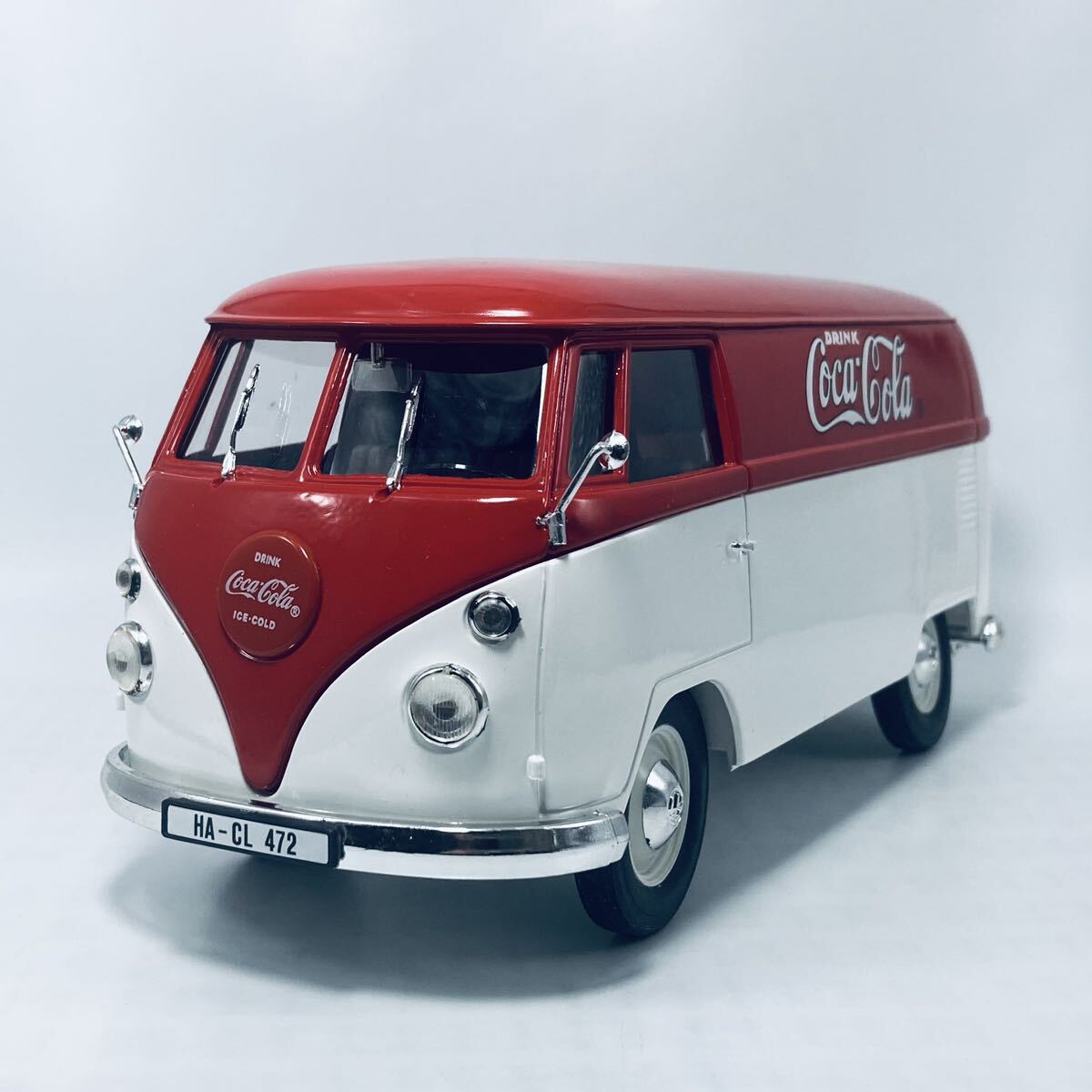 絶版品 ビンテージ SOLIDO ソリド 1/19 1966年型 Volkswagen フォルクスワーゲンType 2 COMBI コカ・コーラ社コマーシャルバン_画像1