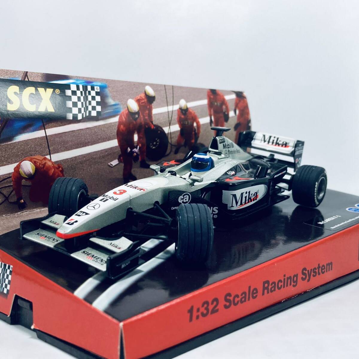 スロットカー SCX 1/32 McLAREN F-1 Mika Hakkinen マクラーレンF1 ミカ・ハッキネンの画像1