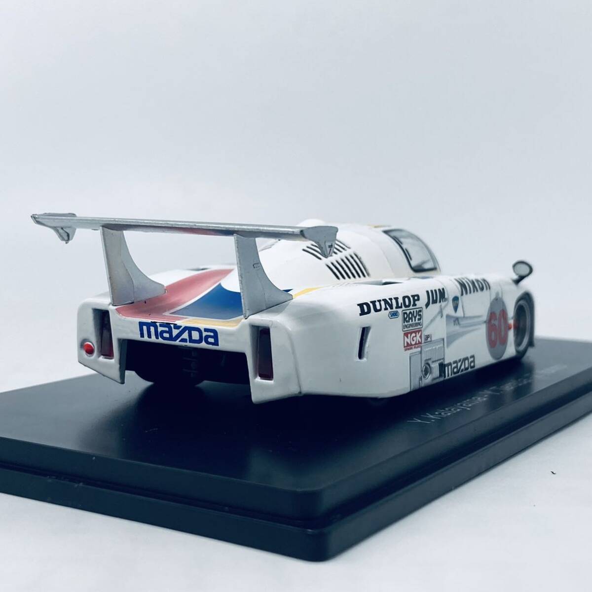 Hachette spark 1/43 MAZDA 717C Le Mans 1983の画像3