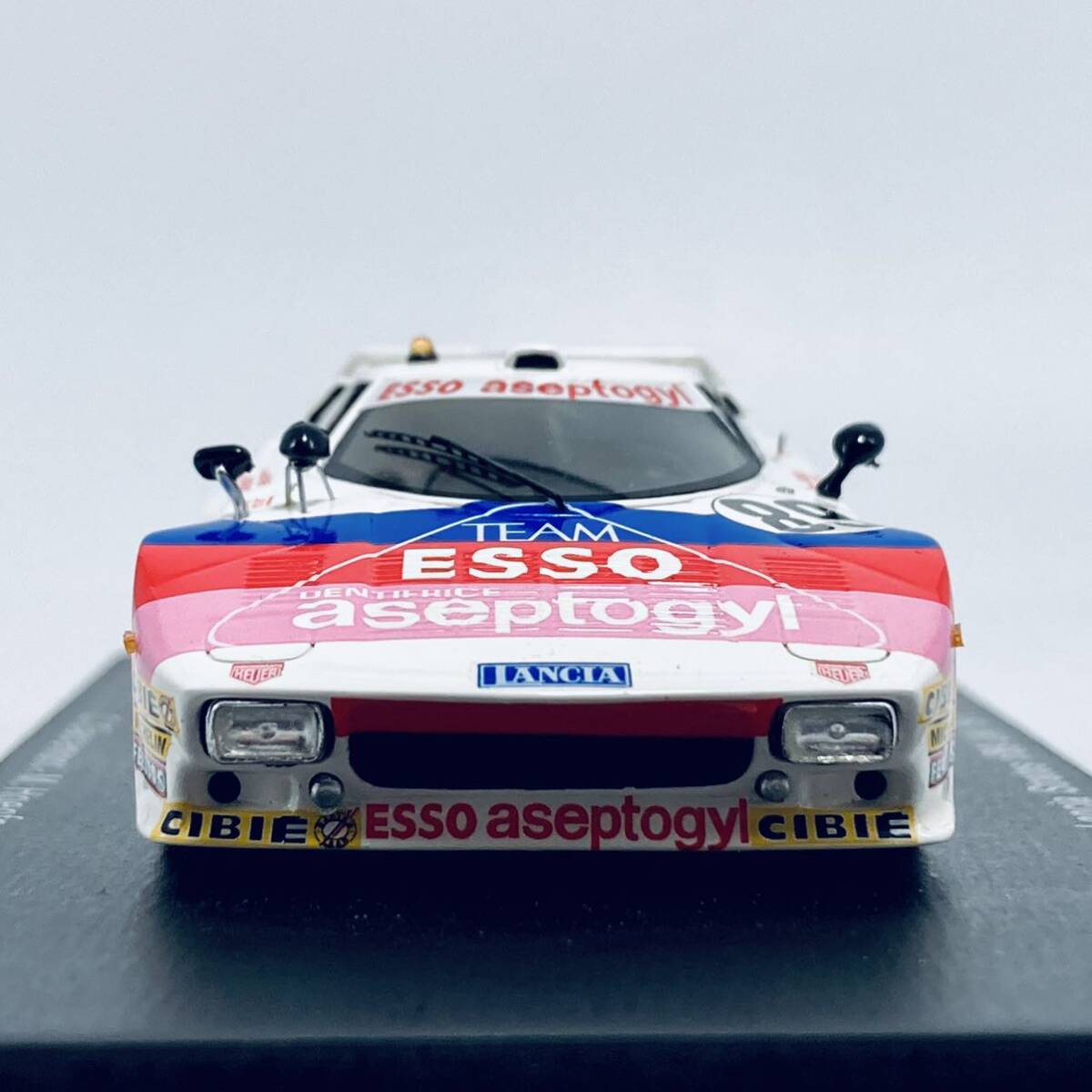 外箱無し 絶版品 希少モデル spark 1/43 LANCIA STRATO'S HF LM 1977 ESSO ランチア ストラトス ル・マン24時間耐久レース S0604_画像9