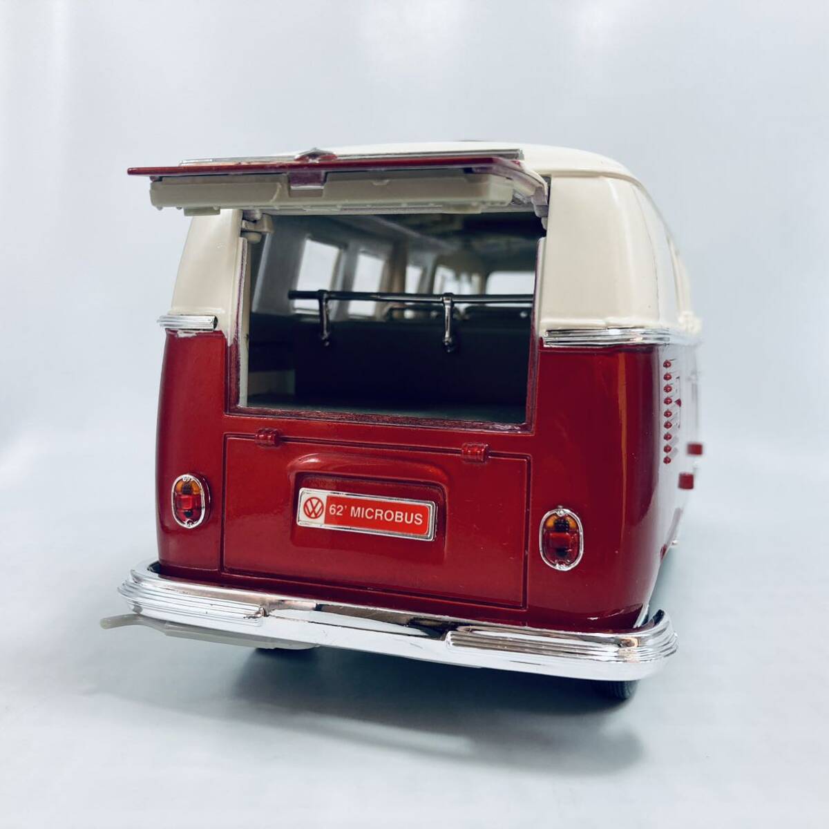 YATMING 1/18 VOLKSWAGEN T1 SAMBA MICROBUS Sliding Sunroof Edition Volkswagen microbus rare canvas roof 