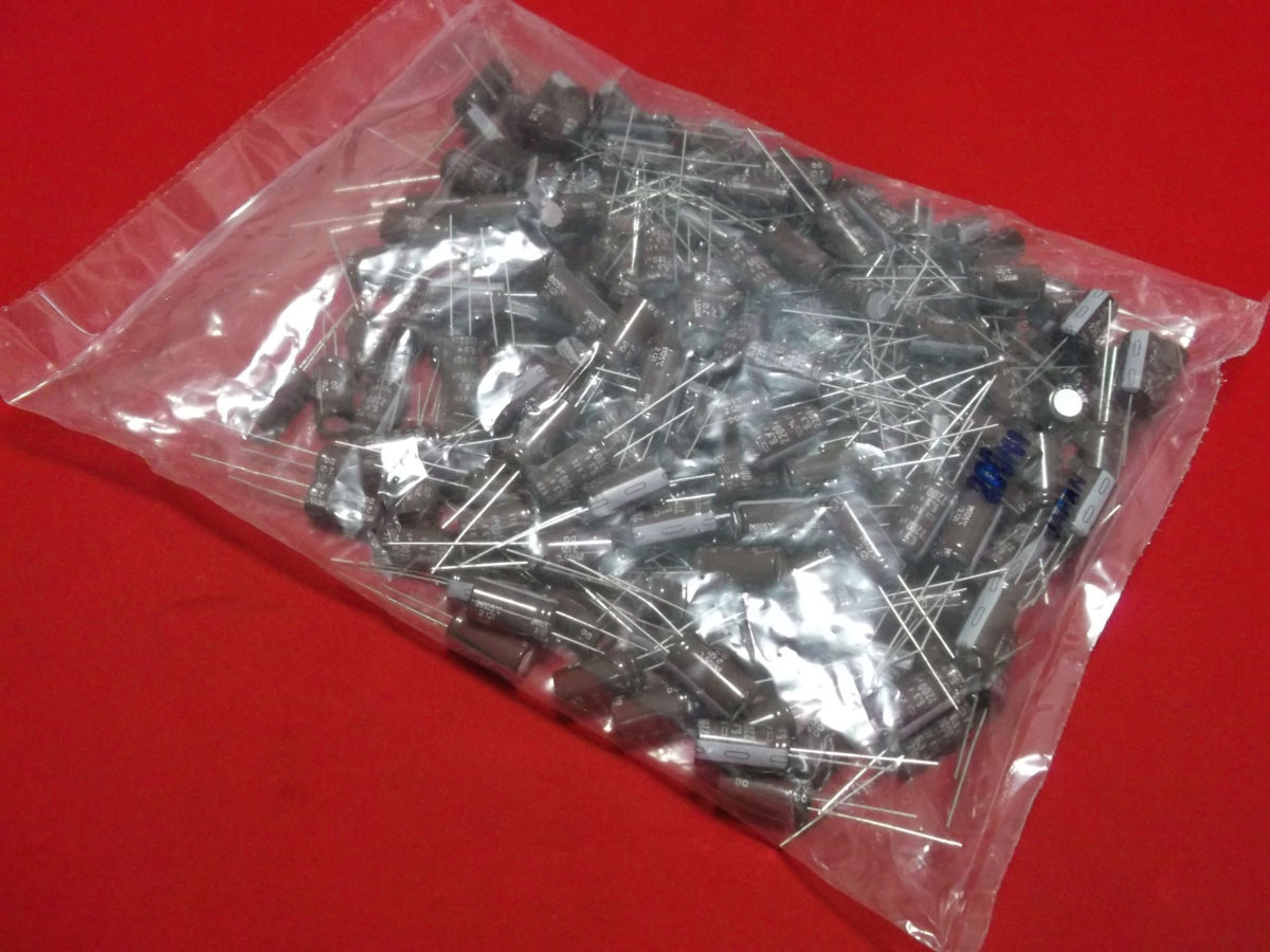  new goods *200 piece * Nippon Chemi-Con * electrolytic capacitor *6.3V2200μF