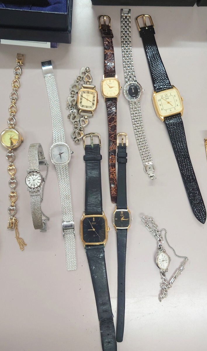 腕時計 置時計 おまとめ SEIKO GUCCI HUNTING WORLD MIKIMOTO GIVENCHY などの画像5