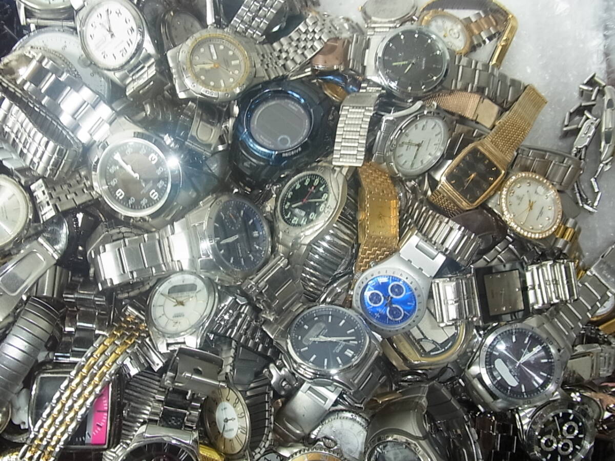 3298 SEIKO CITIZEN CASIO その他 腕時計おまとめ メタルベルト 約300個以上 約27kg ジャンク品 の画像7