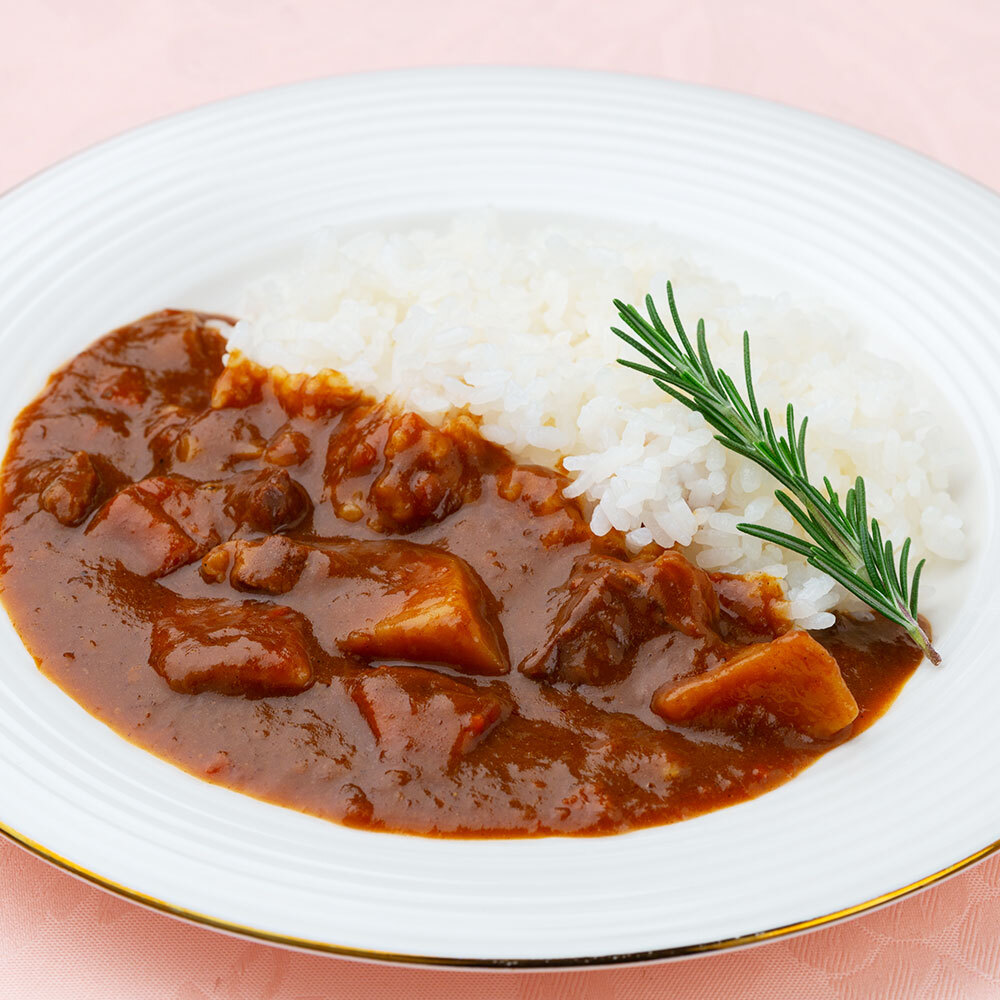 [ Yokohama Royal park hotel ].. vegetable entering beef curry (10 meal )