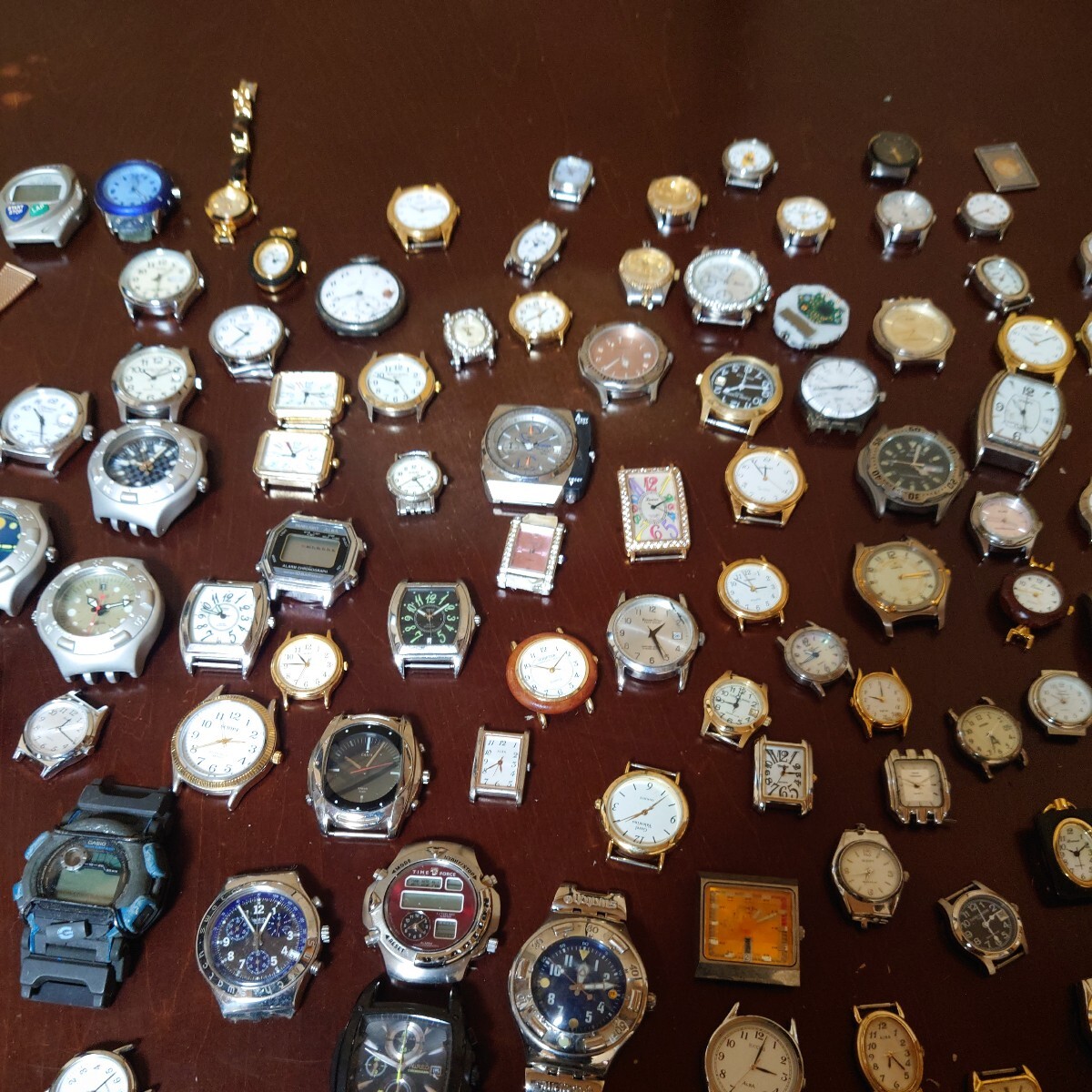 SEIKO CASIO Switch 腕時計 懐中時計 など まとめて 稼動 約120個 3101g ジャンク 混合 クォーツ 手巻き 自動巻き メンズ レディースの画像3