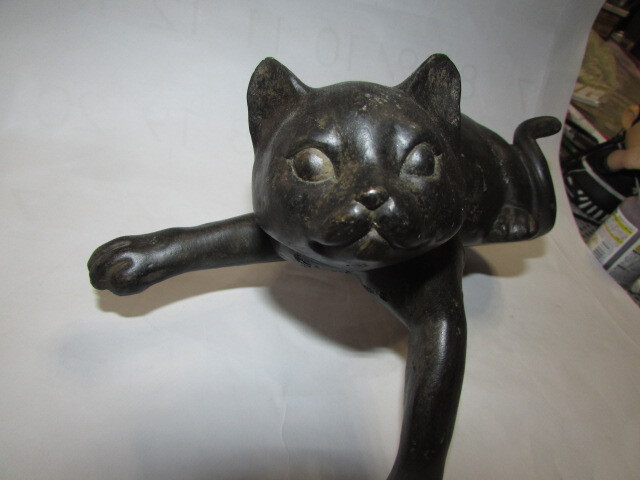 骨董市より購入・(　明治時代・自在鉤の一文字横木に飾られた陶器の猫　)貴重・珍品_画像9