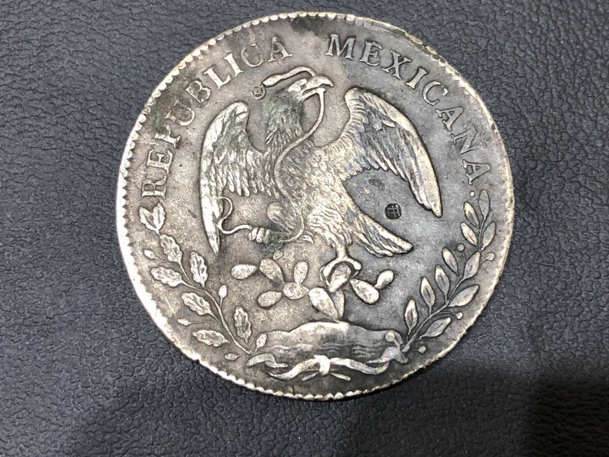 アンティーク　メキシコ銀貨　8R. 1870.M.M.10D 20G 古銭 重さ約27g_画像2