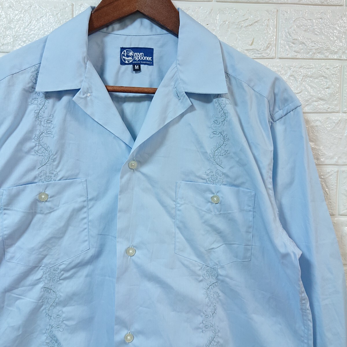 【美品】reyn spooner レインスプーナー 装飾刺繍 9分袖 キューバシャツ 長袖シャツ Mサイズ サックスブルー ボックスシルエット shirtの画像1