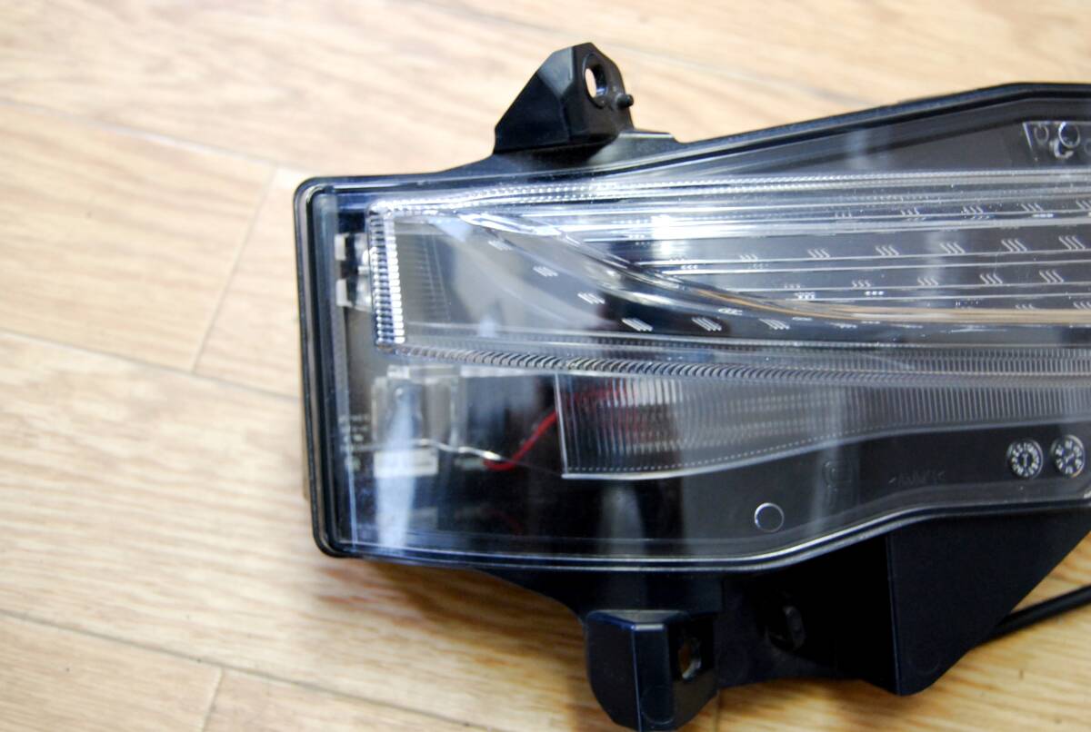 日産 デイズ ハイウェイスター B21W 後期 右 右側 LED デイライト イルミ 8390A036 点灯確認済の画像3