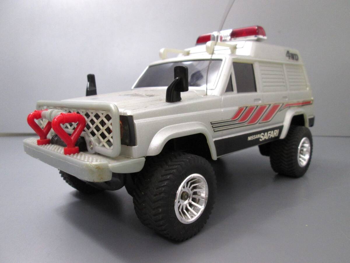 【ジャンク品・西部警察・NISSAN SAFARI】ヨネザワ・ラジコン / 当時物 / 日産・サファリ・4WD(1/16) / ライトOK・受信送信不可 の画像2