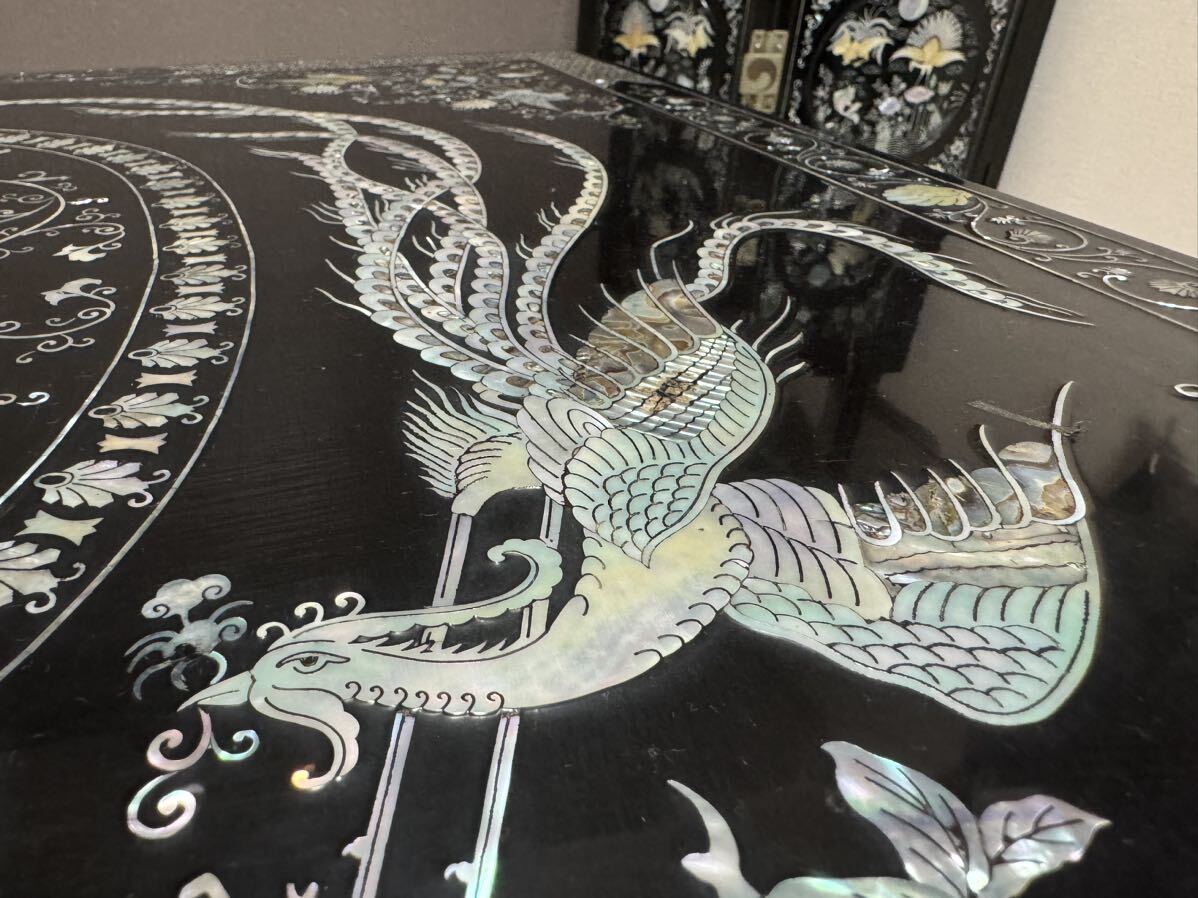 豪華絢爛！韓国螺鈿 最高級テーブル 漆塗 韓国伝統工芸螺鈿細工 貝殻細工 検索ワード 吉正本 ギル・ジョンボン 座卓の画像4