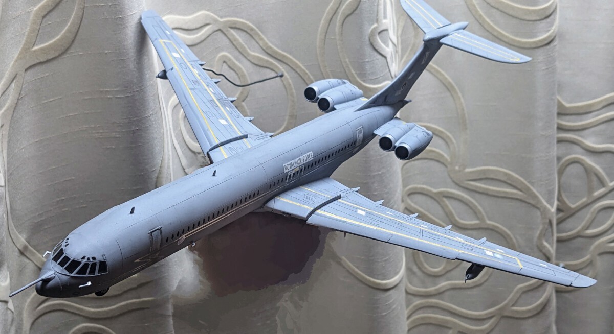 RODEN ローデン 1/144 ビッカース VC-10 K.4 空中給油機 完成品 プラモデル の画像1