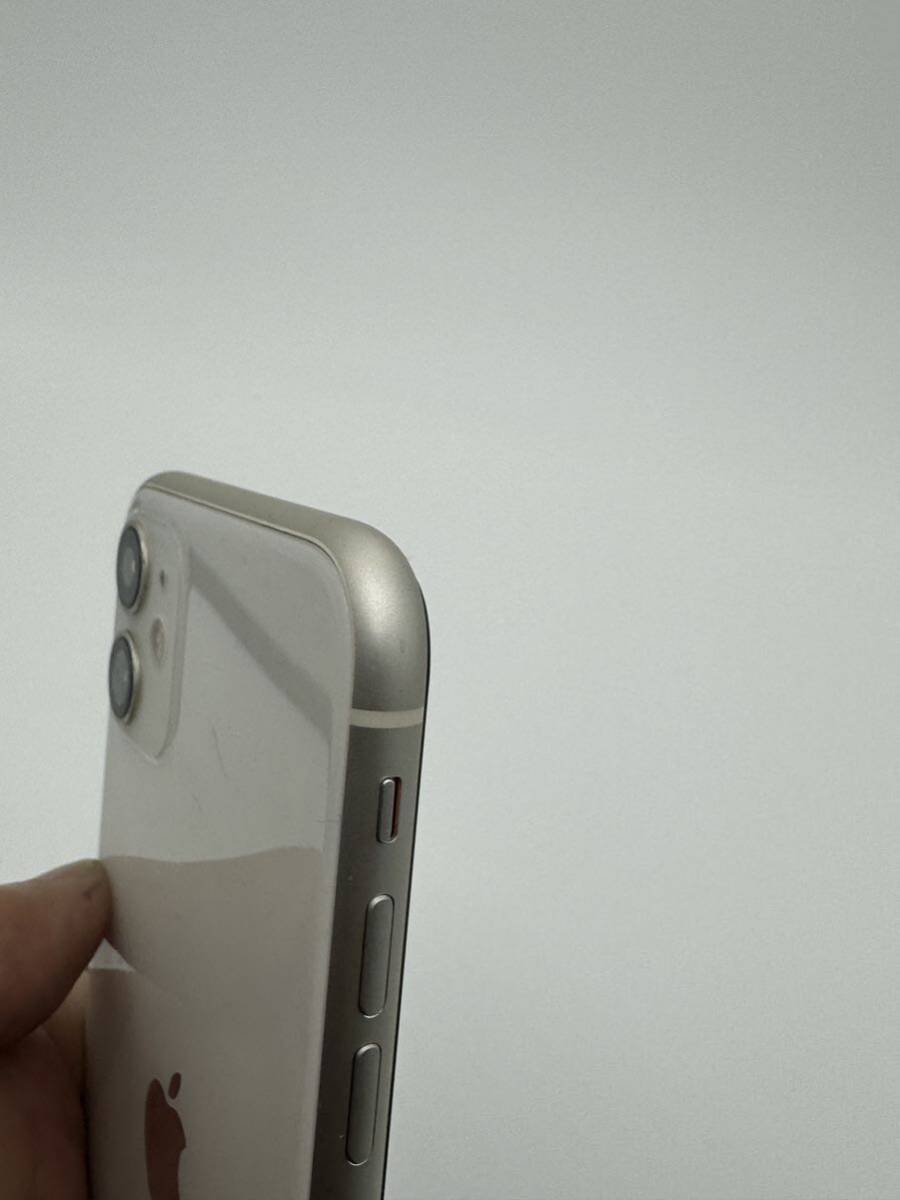 iPhone 11 64gb Apple sim フリー au アイフォーン 12 13 14 15 の画像3