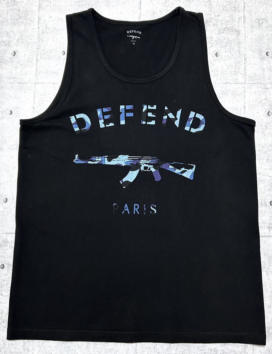 美品 DEFEND PARIS ミリタリー 迷彩 カモ柄 ロゴ タンクトップ　　ブラック ノースリーブ 袖なし ディフェンド パリス ビッグロゴ 玉9640_画像1