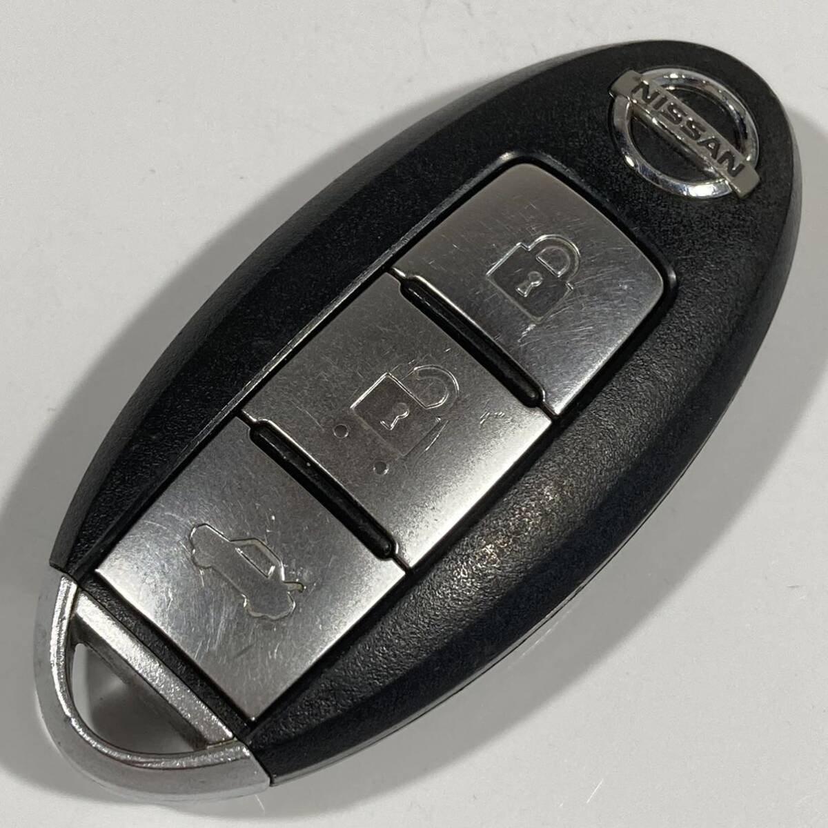 送料込 NISSAN 日産純正 スカイライン ティアナ フーガ BPA0B-22 3ボタン インテリジェントキー スマートキー キーレス 鍵 MTI777Dの画像1