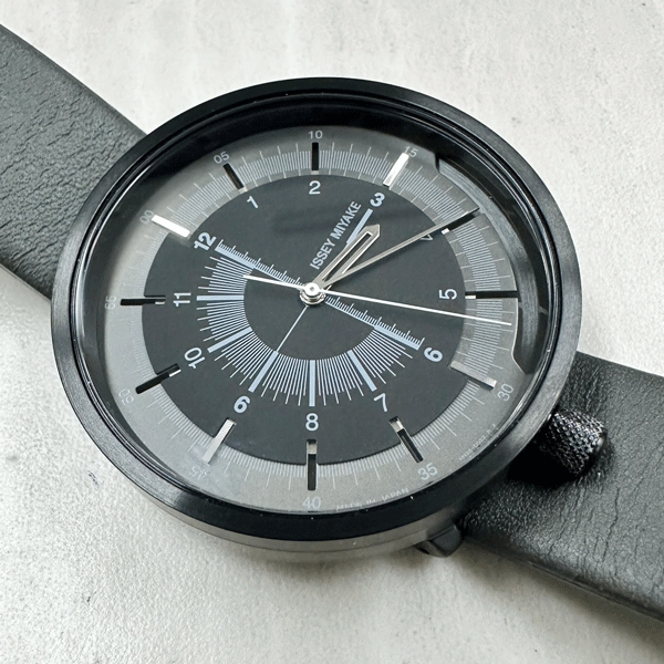 【未使用・長期在庫処分品・73065-1】 ISSEY MIYAKE/イッセイミヤケ 腕時計 NYAK701 自動巻 43mm 田村奈穂デザインの画像1