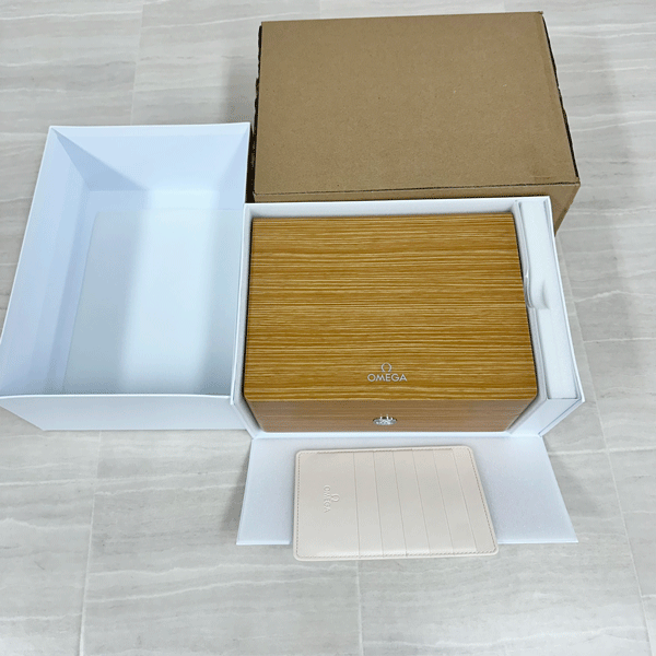 【未使用品】 OMEGA/オメガ 純正ボックス・箱 木箱 現行タイプの画像1
