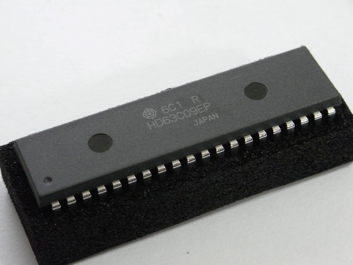 ★HITACHI社製 CPU 希少品 8-Bit Microprocessor HD63C09EP 新品未使用品 A-247★の画像1