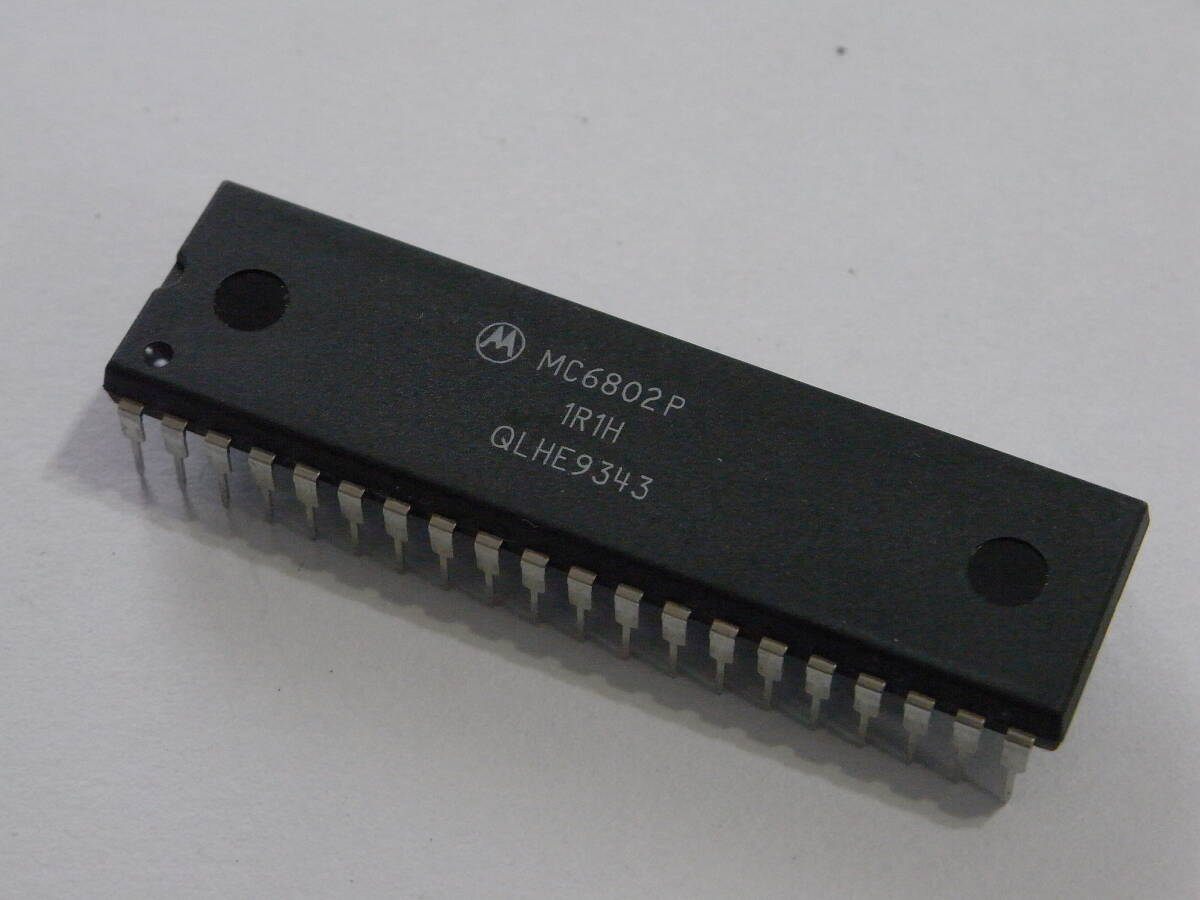 ★ MOTOROLA社製 Microprocessor MC6802P 未使用品 A-294 ★の画像2