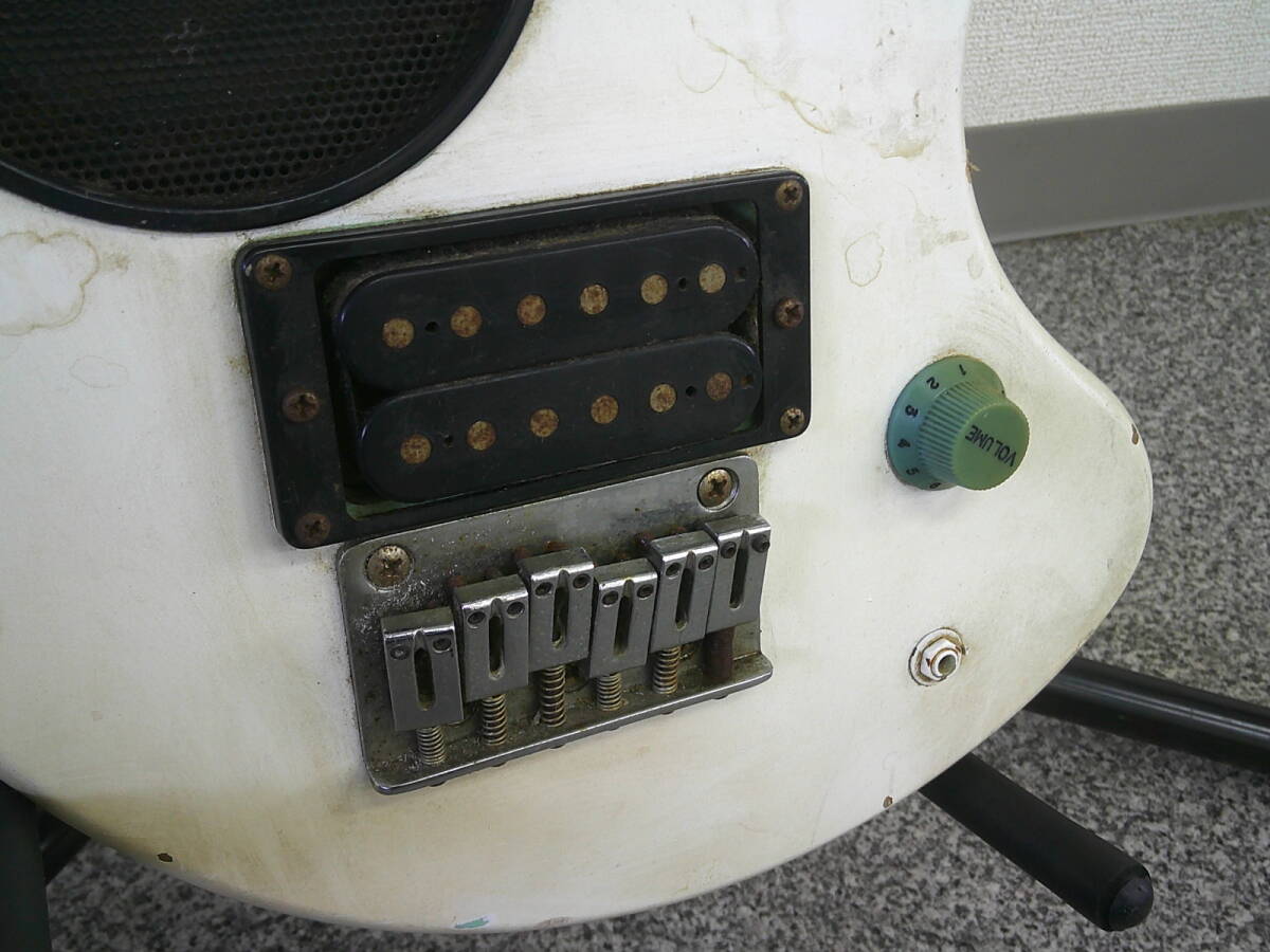3-84 FERNANDES アンプ内蔵エレキギター ソフトケース付き 平日のみ直引取可の画像6