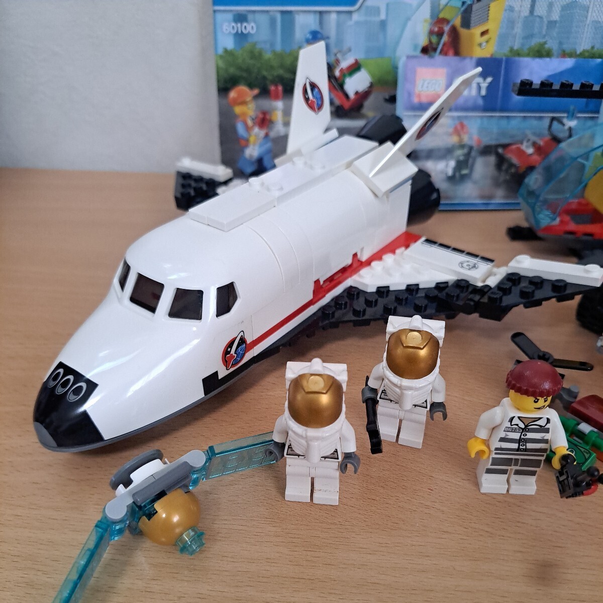 LEGO 4 set 60078 City Space Shuttle 60100 airport start set 30361 fire-engine 30362 Sky Police Lego CITY police mail cosmos 