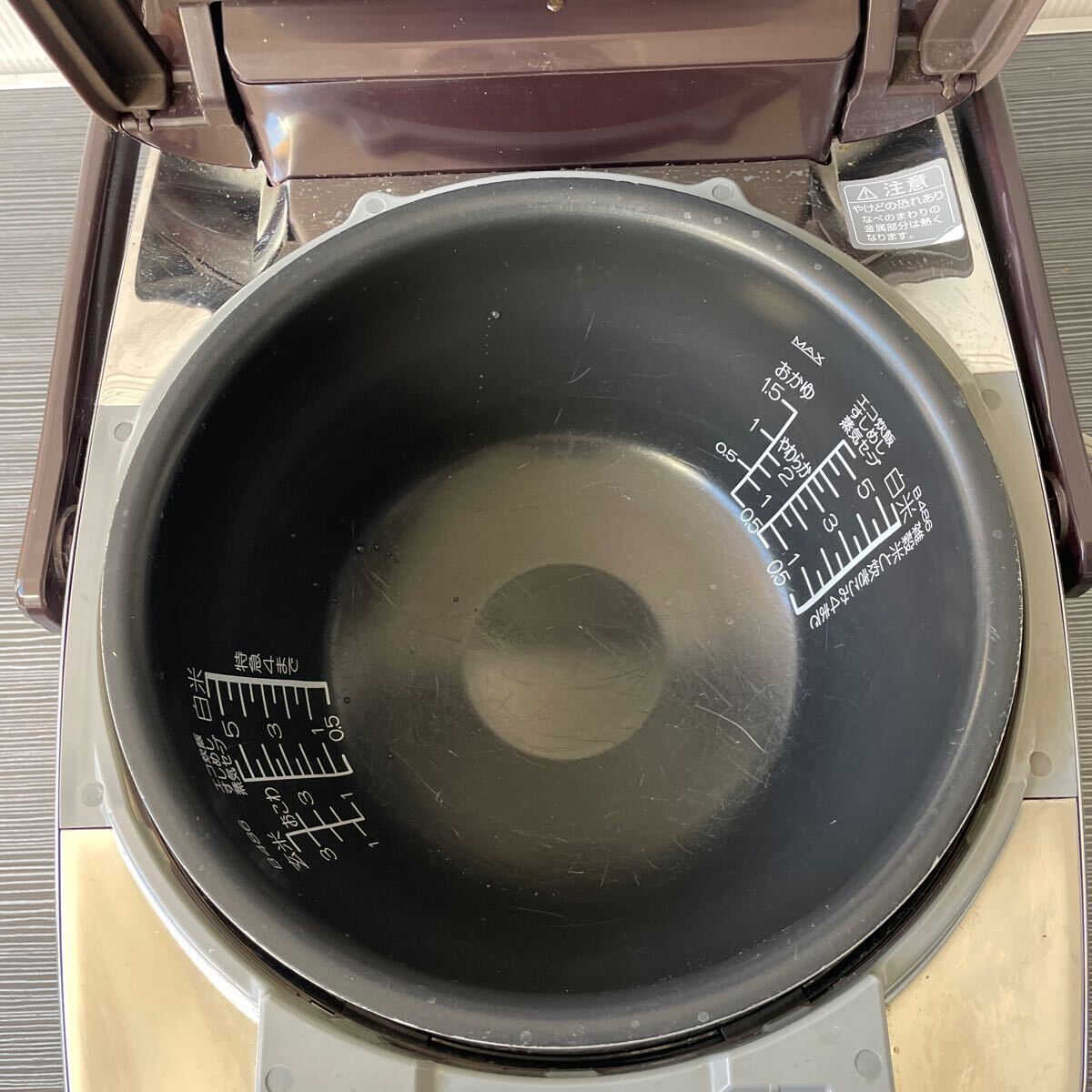 NW-AA10 ZOJIRUSHI 象印 圧力 IH 炊飯器 炊飯ジャー 5合炊き 通電確認済み の画像3