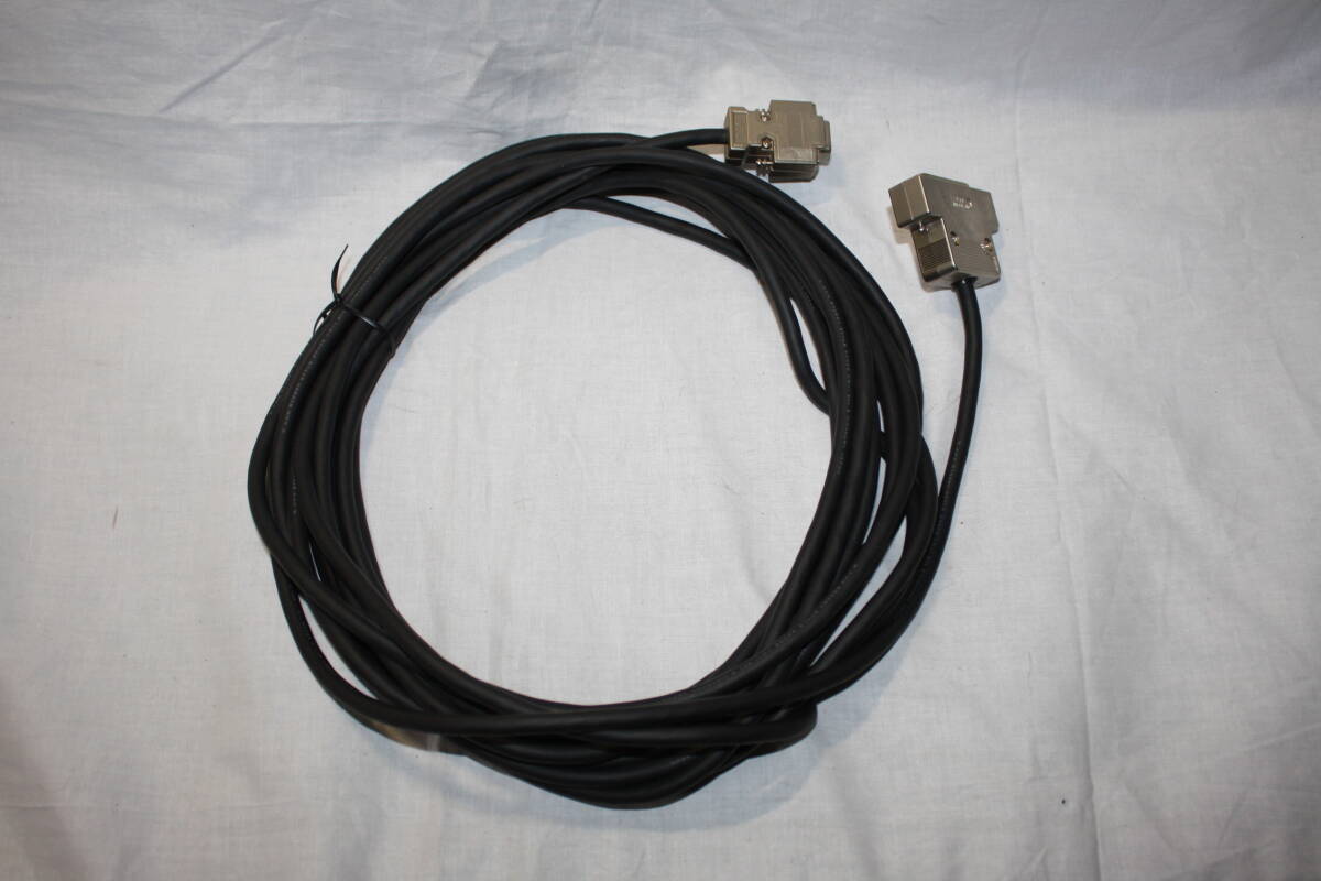 25 pin --9 pin video cable ( approximately 6m)