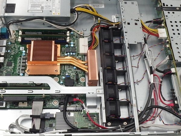 ■○ HITACHI GUF111BN-1TNADN0 Xeon E3-1270 V6 3800MHz/メモリ 16GB/HDD 600GB×4 SAS 2.5/OS無し BIOS確認の画像5