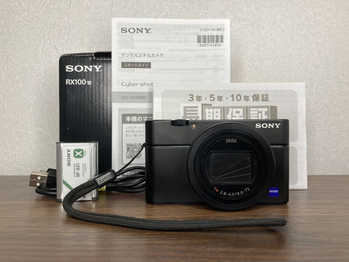 Y329【元箱&長期保証書付き】ソニー SONY Cyber-shot RX100VII DSC-RX100M7 コンパクトデジタルカメラ コンデジ digital still cameraの画像1