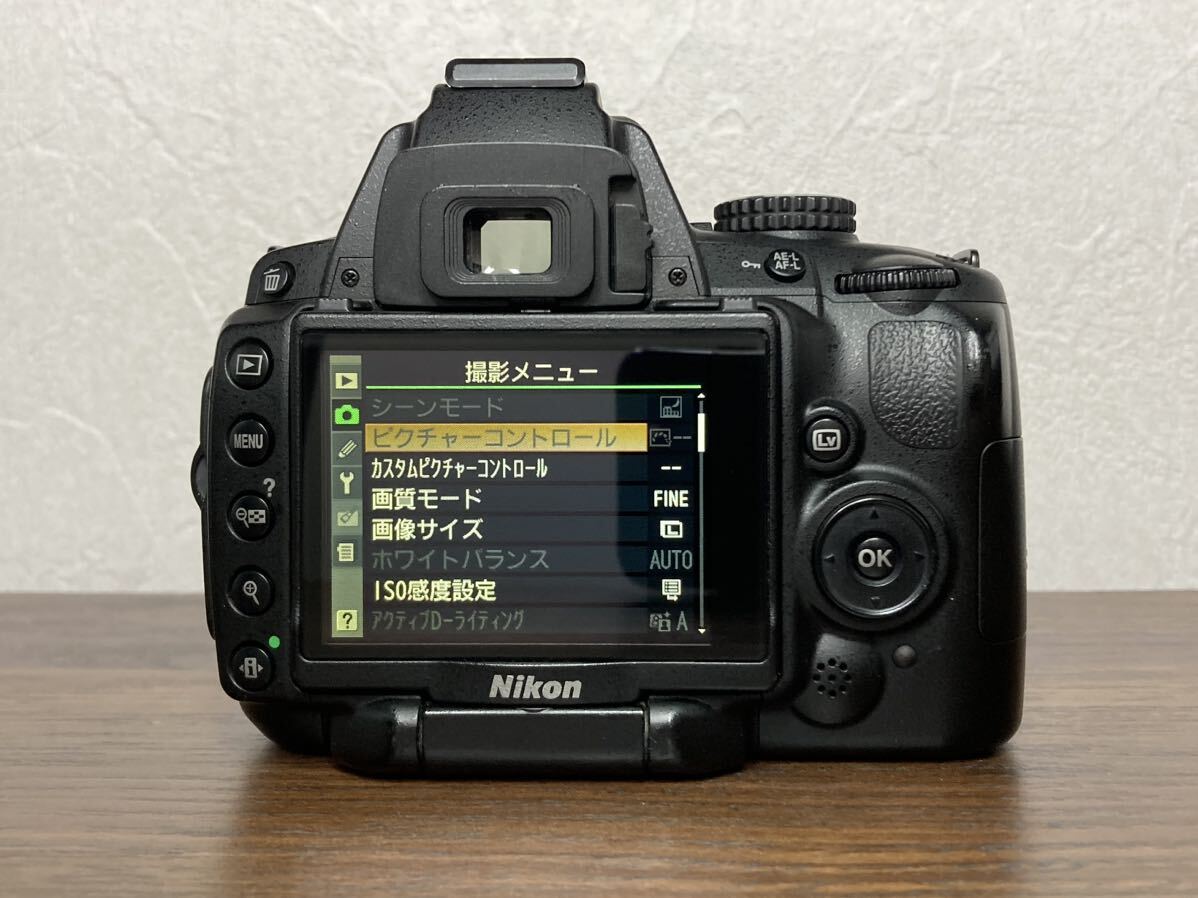 Y360【元箱&説明書&付属品多数】ニコン Nikon D5000 ダブルズームキット デジタル一眼レフ _画像5