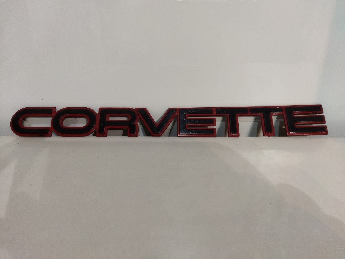 シボレー コルベット C4 CORVETTE 前期 GM純正 リアエンブレム USED 送料込み　ロゴエンブレム リヤ　　