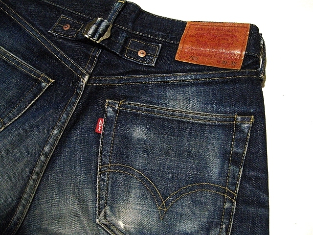 702XX 復刻 w30 (78x82位) 日本製 ビッグE リーバイス LEVI’S 濃淡 激美ヒゲ タテ落ち クラッシュ_画像7