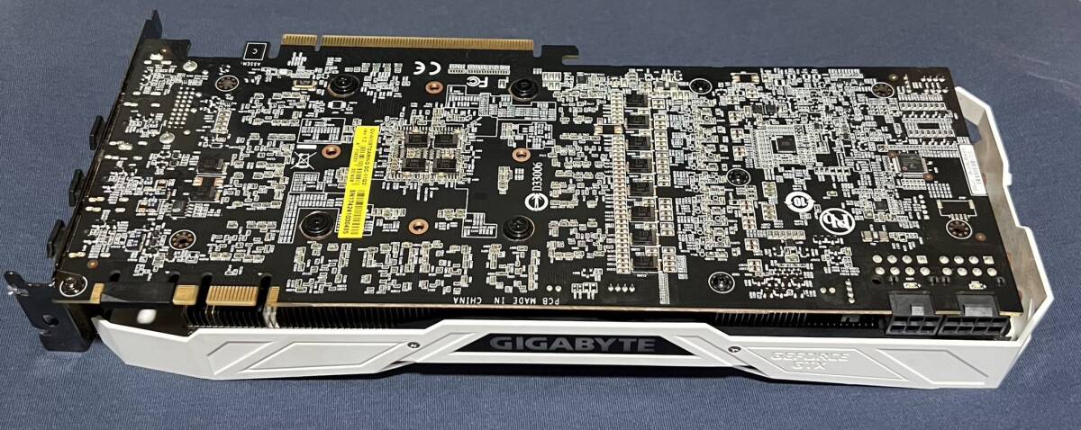 【中古】GIGABYTE GeForce GTX 1080 Ti ゲーミング ビデオカード/GV-N108TGAMING OC-11GD/GDDR5X 11GB/グラフィックボードの画像4