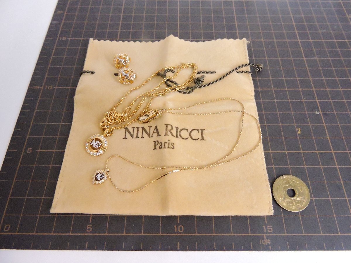 正規品 NINA RICCI ニナリッチ ネックレス ペンダント イヤリング NRロゴ ラインストーン ゴールドカラー 3点セットの画像9